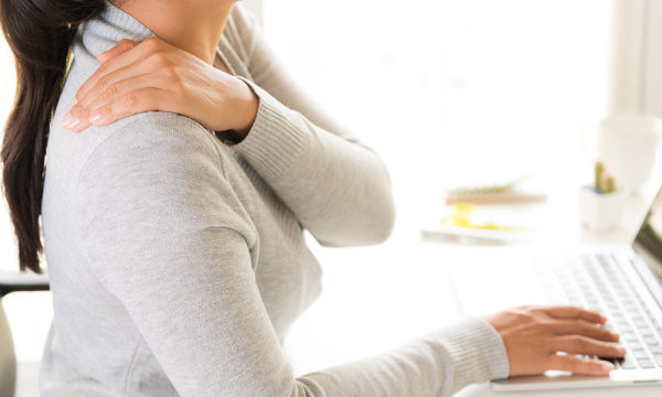 Stel uw werkplek juist in en voorkom RSI